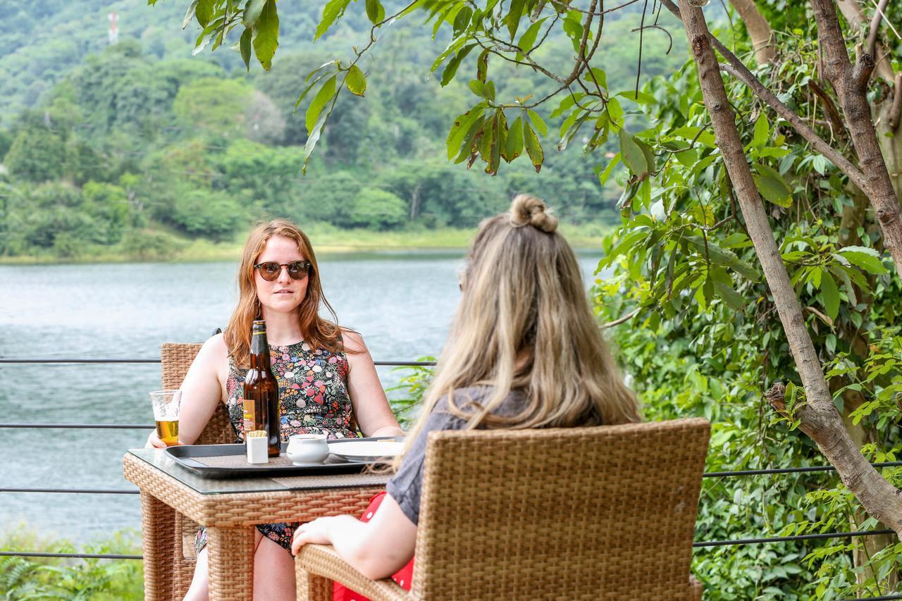 Huluganga Ridge, Kandy Karalliyadda Kültér fotó